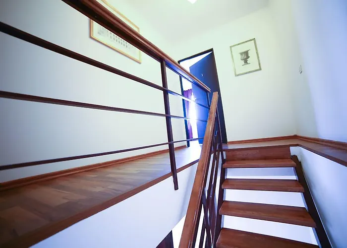 Гостьовий будинок Bliss - Parliament 3*